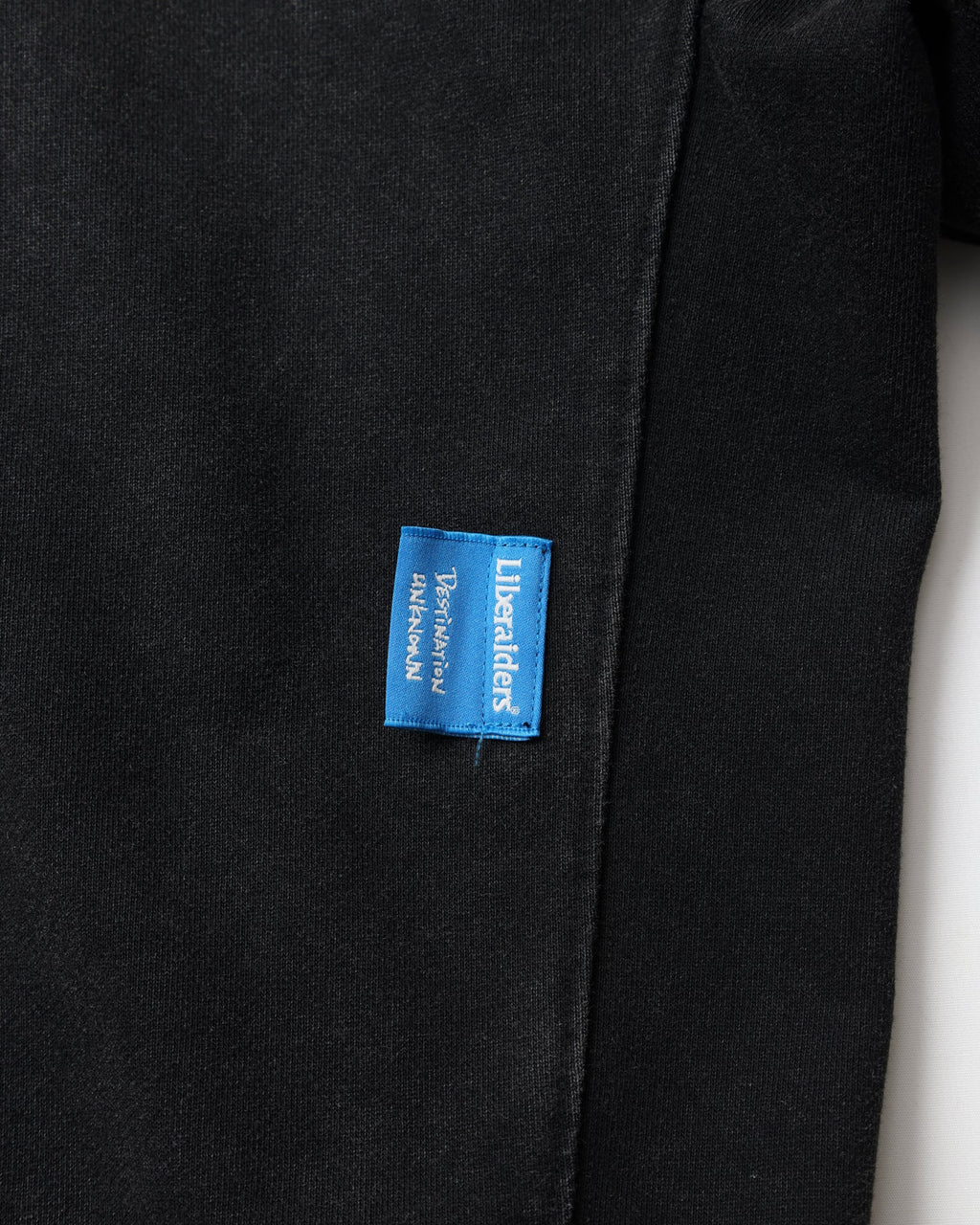 GARMENT DYED HOODIE BLACK
