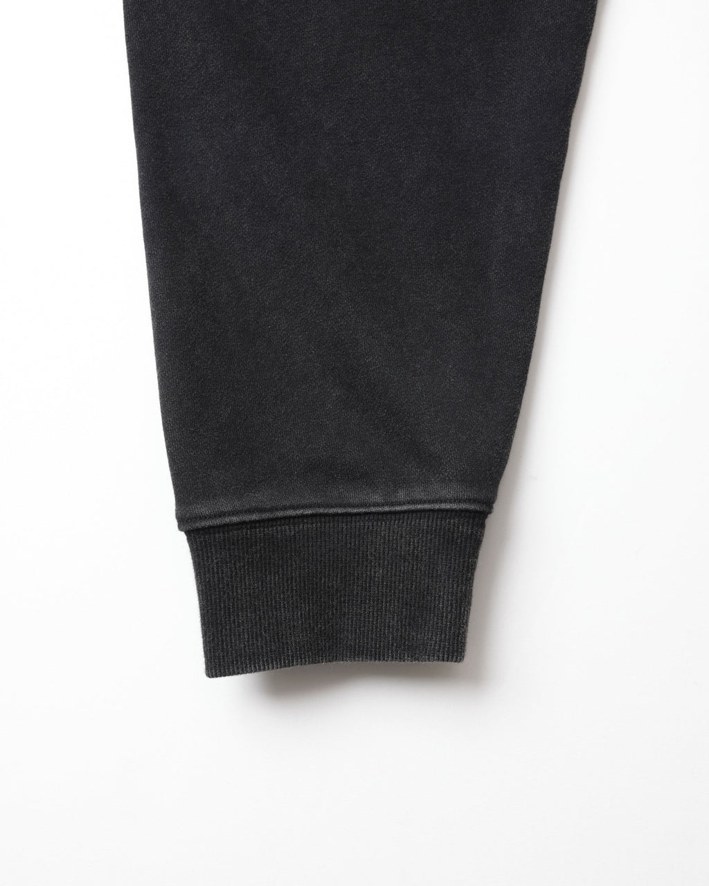 GARMENT DYED HOODIE BLACK