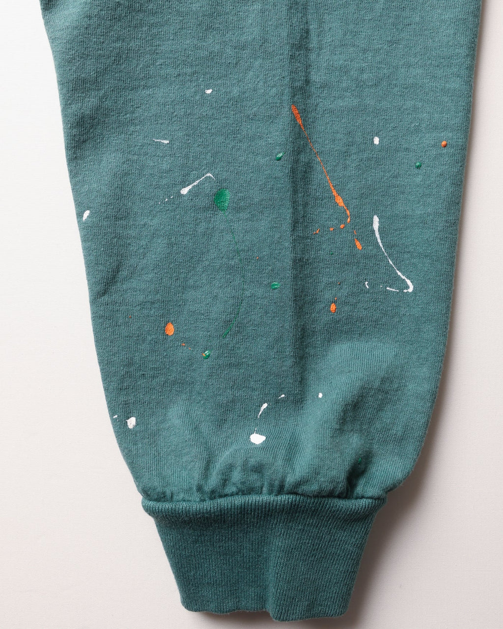 PAINT SPLATTER L/S TEE GREEN