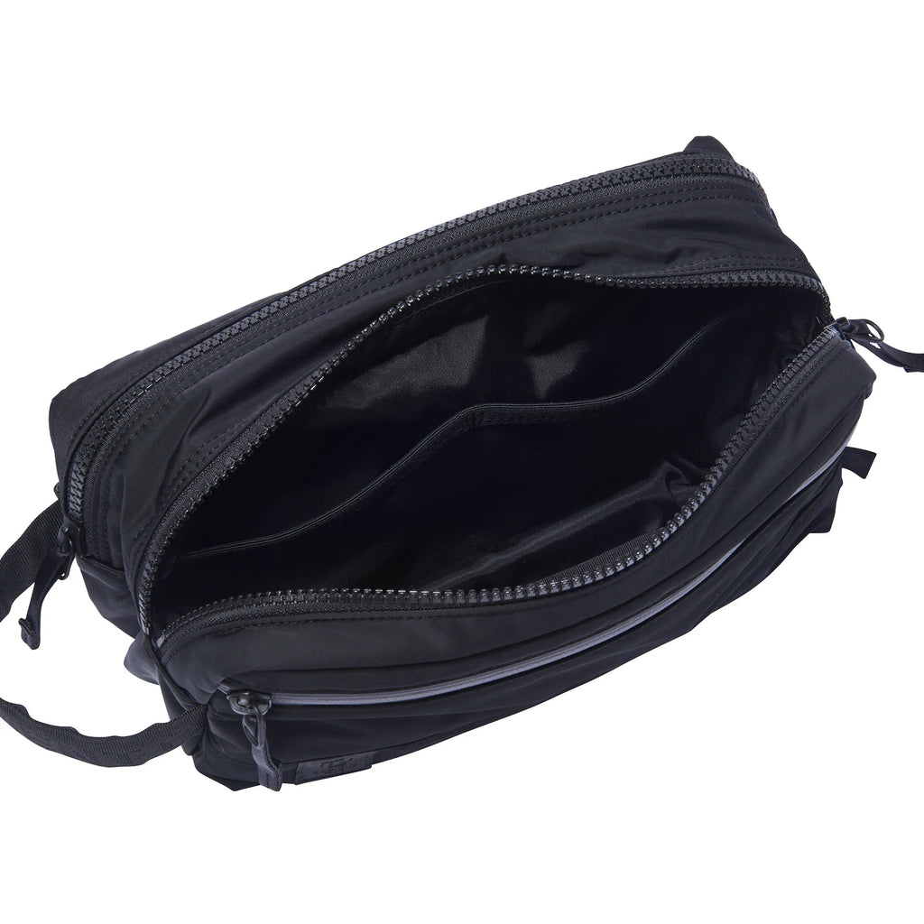 GROOMING POUCH (L) BLACK BEAUTY by fragment design