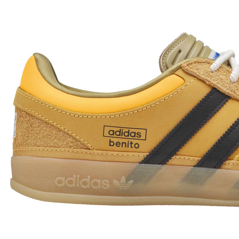 BAD BUNNY GAZELLE INDOOR SOLAR GOLD
